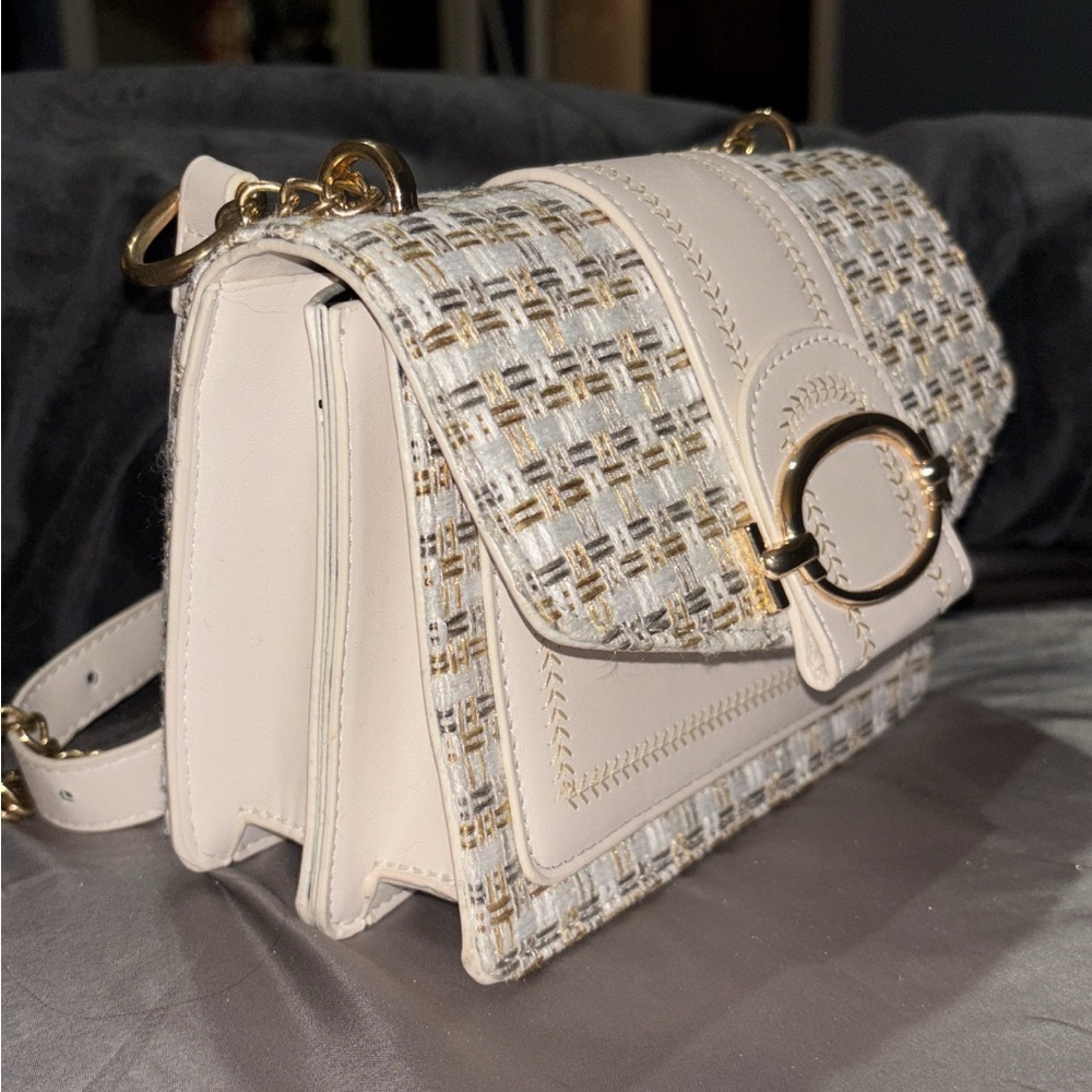 Elegant Cream and Gold Women's Bag